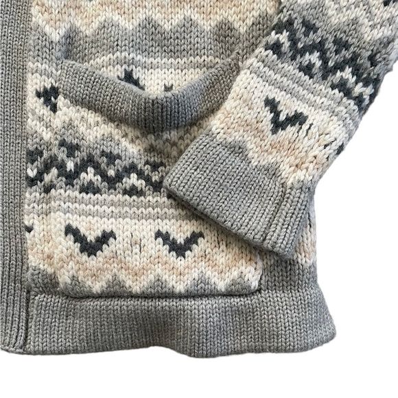 Carve Designs Gray and Cream Patterned Cardigan - Picture 8 of 14